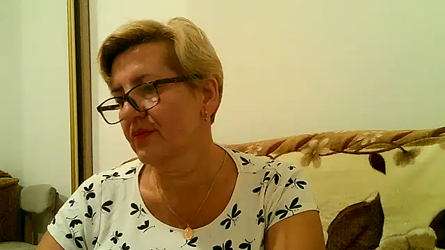 Snapshot of Dana4921 chatting on 09-22-25, 05:15 Dana4921 online show from 09-22-25, 05:15