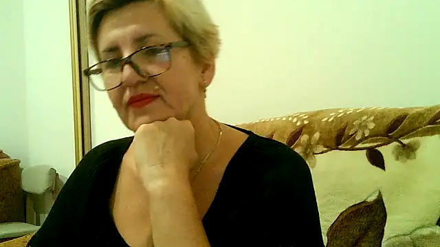 Snapshot of Dana4921 chatting on 09-27-25, 05:40 Dana4921 online show from 09-27-25, 05:40