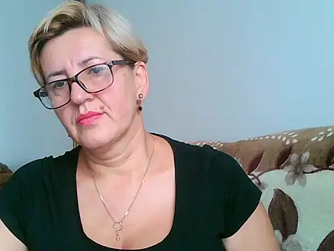 Snapshot of Dana4921 chatting on 10-01-25, 02:12 Dana4921 online show from 10-01-25, 02:12