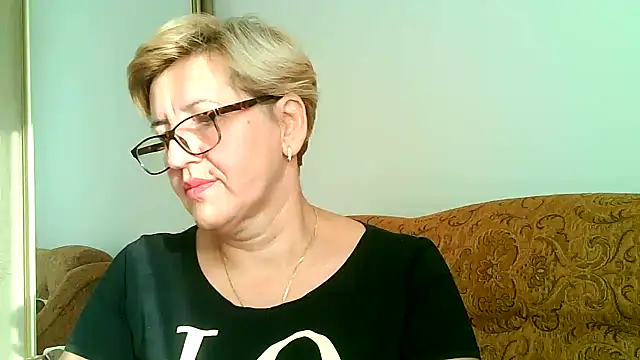 Snapshot of Dana4921 chatting on 10-06-25, 02:36 Dana4921 online show from 10-06-25, 02:36