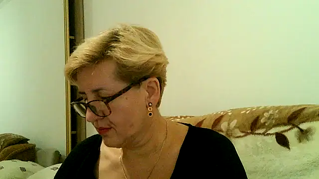 Snapshot of Dana4921 chatting on 10-21-25, 03:46 Dana4921 online show from 10-21-25, 03:46