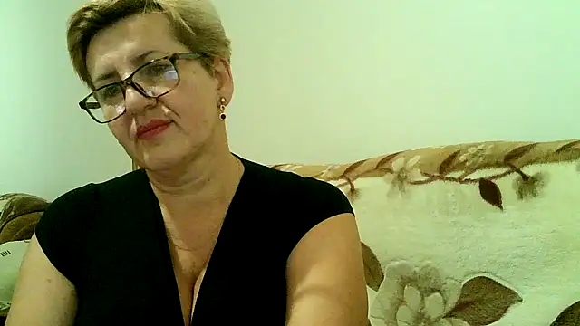 Snapshot of Dana4921 chatting on 10-23-25, 04:28 Dana4921 online show from 10-23-25, 04:28