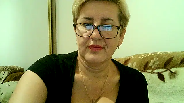 Snapshot of Dana4921 chatting on 10-31-25, 05:47 Dana4921 online show from 10-31-25, 05:47