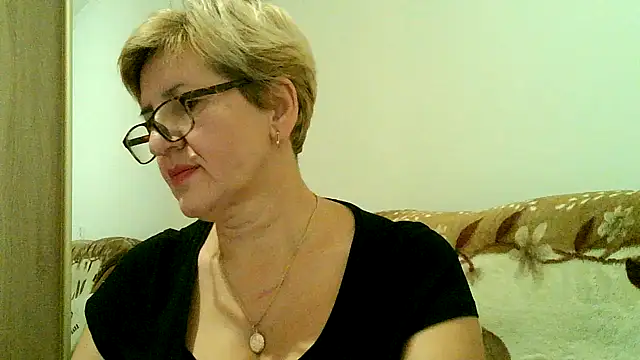 Snapshot of Dana4921 chatting on 11-16-25, 05:07 Dana4921 online show from 11-16-25, 05:07