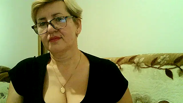 Snapshot of Dana4921 chatting on 11-18-25, 03:05 Dana4921 online show from 11-18-25, 03:05