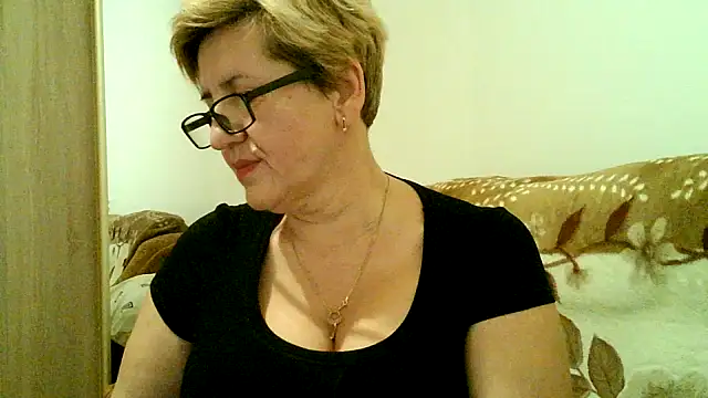 Snapshot of Dana4921 chatting on 12-13-25, 07:53 Dana4921 online show from 12-13-25, 07:53