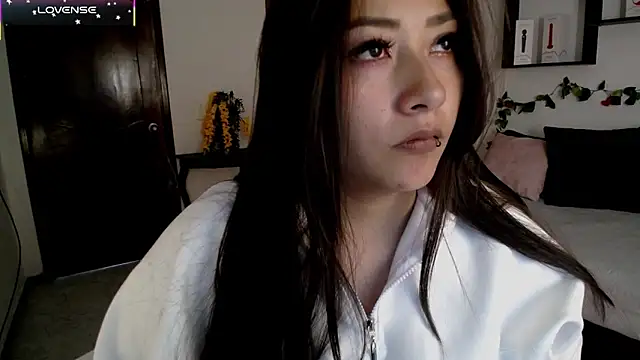 Mia 1120 online show from 11-04-25, 08:19