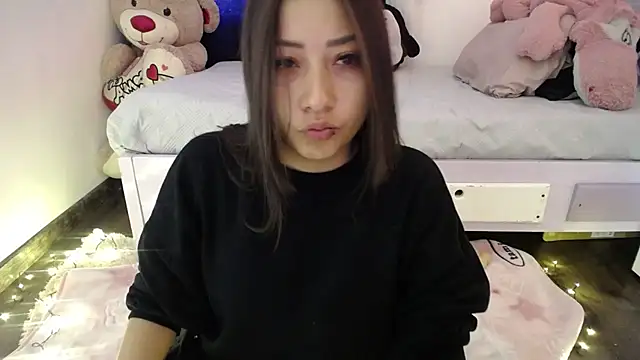 Mia 1120 online show from 11-29-25, 06:22