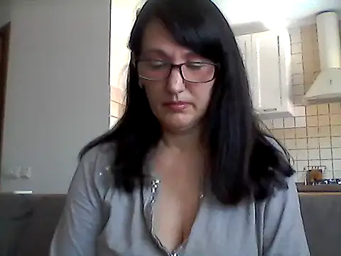 Snapshot of Elena48324 chatting on 05-02-26, 10:31 Elena48324 online show from 05-02-26, 10:31