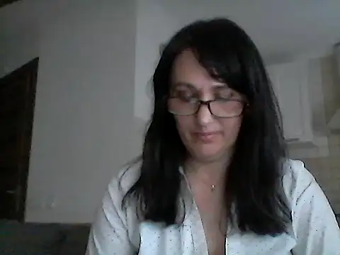 Snapshot of Elena48324 chatting on 05-06-26, 05:18 Elena48324 online show from 05-06-26, 05:18
