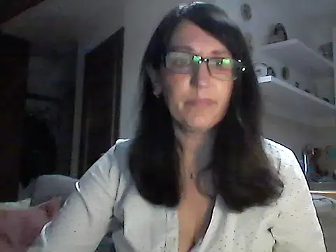 Snapshot of Elena48324 chatting on 05-11-26, 05:43 Elena48324 online show from 05-11-26, 05:43
