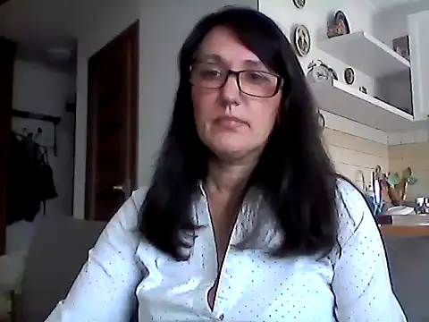 Snapshot of Elena48324 chatting on 05-19-26, 11:16 Elena48324 online show from 05-19-26, 11:16