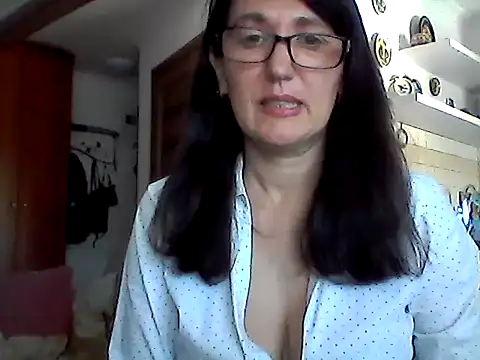 Snapshot of Elena48324 chatting on 05-26-26, 07:15 Elena48324 online show from 05-26-26, 07:15