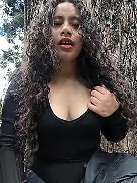 Yaya watson online show from 11-22-25, 07:13