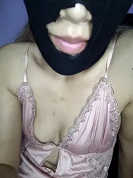 Snapshot of Maya_6 chatting on 09-25-25, 08:23 Maya 6 online show from 09-25-25, 08:23