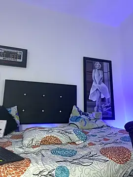 Luke Stone online show from 10-18-25, 06:08