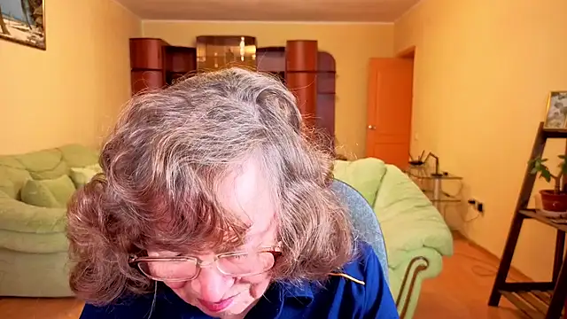 Betty Brick online show from 12-02-25, 04:57