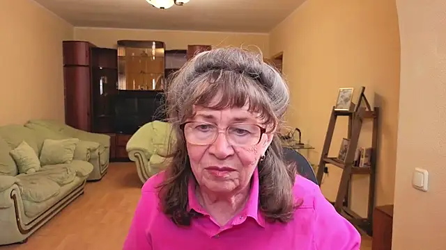 Betty Brick online show from 05-15-26, 04:36
