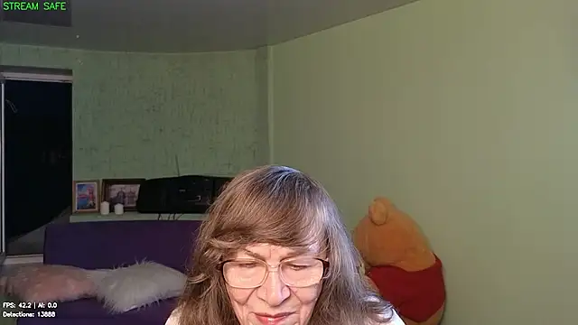 Betty Brick online show from 07-12-26, 05:59