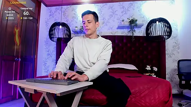 Dustin Sonne online show from 09-26-25, 03:43