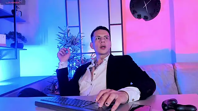 Dustin Sonne online show from 12-05-25, 03:59