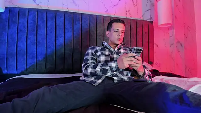 Dustin Sonne online show from 01-06-26, 03:43