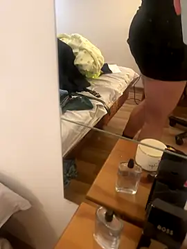 Snapshot of amiliatr chatting on 09-30-25, 11:59 amiliatr online show from 09-30-25, 11:59