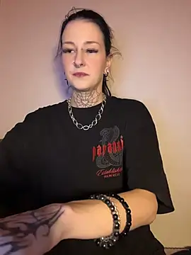 Seductively4 20 online show from 04-19-26, 07:27