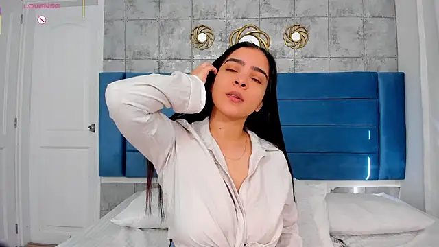 KamilaBetancourt online show from 05-15-26, 01:29