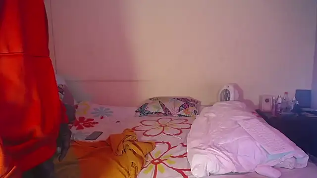 pink 7777 online show from 10-24-25, 06:15