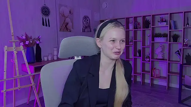 AvaDaviis online show from 09-17-25, 10:28