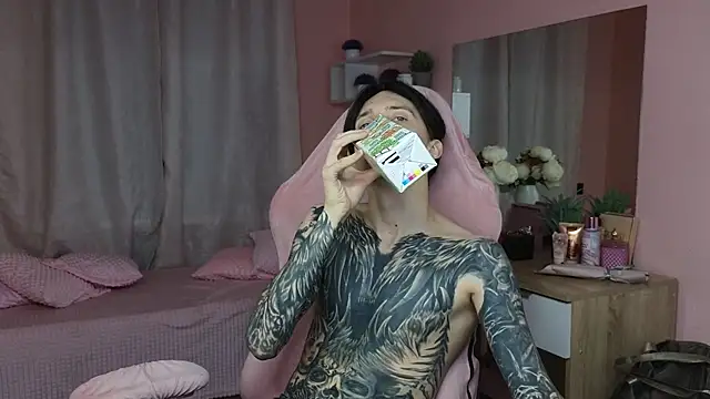 Snapshot of Martin_Jin chatting on 10-23-25, 12:15 Martin Jin online show from 10-23-25, 12:15