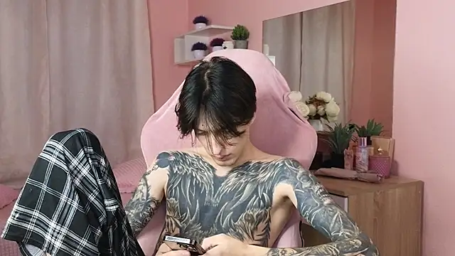 Snapshot of Martin_Jin chatting on 11-02-25, 12:40 Martin Jin online show from 11-02-25, 12:40