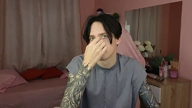 Snapshot of Martin_Jin chatting on 11-11-25, 12:05 Martin Jin online show from 11-11-25, 12:05