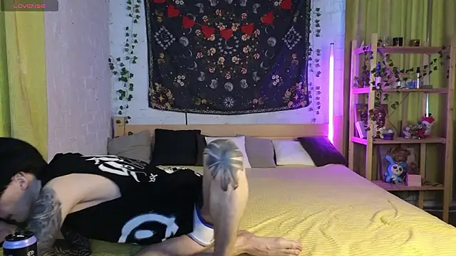 Snapshot of Martin_Jin chatting on 02-12-26, 02:28 Martin Jin online show from 02-12-26, 02:28