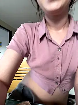 Snapshot of Megan_colsom chatting on 09-09-25, 09:36 Megan colsom online show from 09-09-25, 09:36