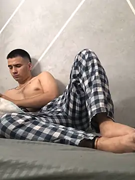 Cesar Augusto online show from 10-25-25, 01:57