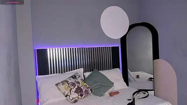 Emilybeltons online show from 10-06-25, 08:06