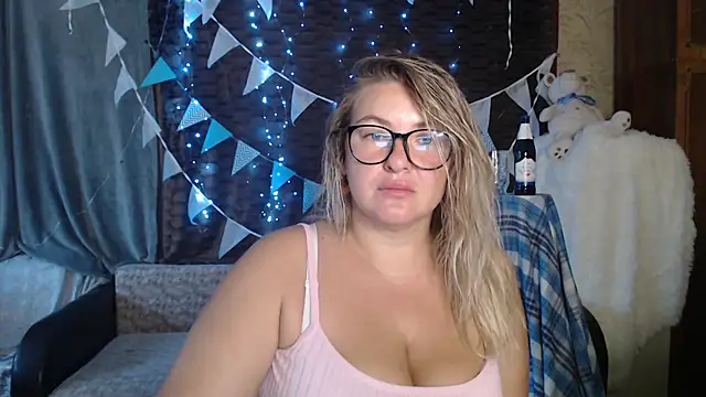 NikaSkylink online show from 09-26-25, 03:21