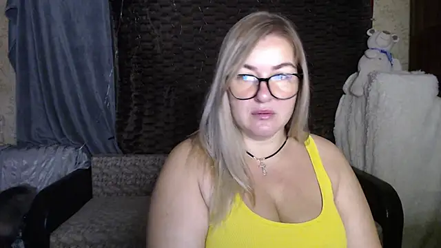 NikaSkylink online show from 10-29-25, 03:20