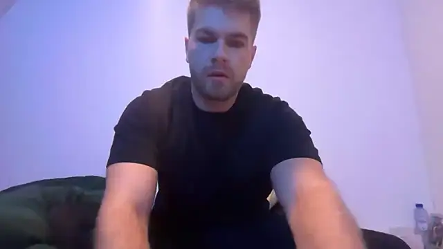 Snapshot of vikingjoo chatting on 11-15-25, 10:56 vikingjoo online show from 11-15-25, 10:56