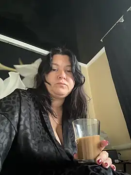 Snapshot of Liza_Will chatting on 10-06-25, 05:49 Liza Will online show from 10-06-25, 05:49