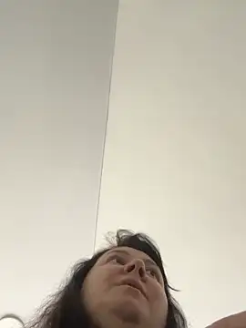 Snapshot of Liza_Will chatting on 10-22-25, 08:14 Liza Will online show from 10-22-25, 08:14