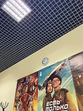 Snapshot of Liza_Will chatting on 11-13-25, 08:46 Liza Will online show from 11-13-25, 08:46