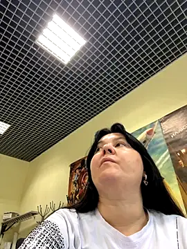 Snapshot of Liza_Will chatting on 11-28-25, 10:40 Liza Will online show from 11-28-25, 10:40