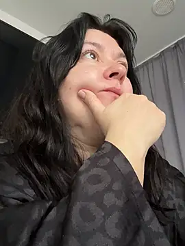 Snapshot of Liza_Will chatting on 02-14-26, 07:05 Liza Will online show from 02-14-26, 07:05