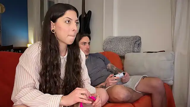 Snapshot of Airelle chatting on 01-11-26, 05:51 Airelle online show from 01-11-26, 05:51