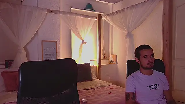 Laila asher online show from 09-12-25, 01:06