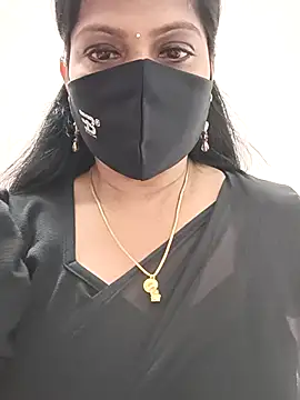 Snapshot of shivani27 chatting on 10-08-25, 06:27 shivani27 online show from 10-08-25, 06:27