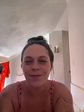 Snapshot of MamaSpicy chatting on 07-16-26, 02:01 MamaSpicy online show from 07-16-26, 02:01